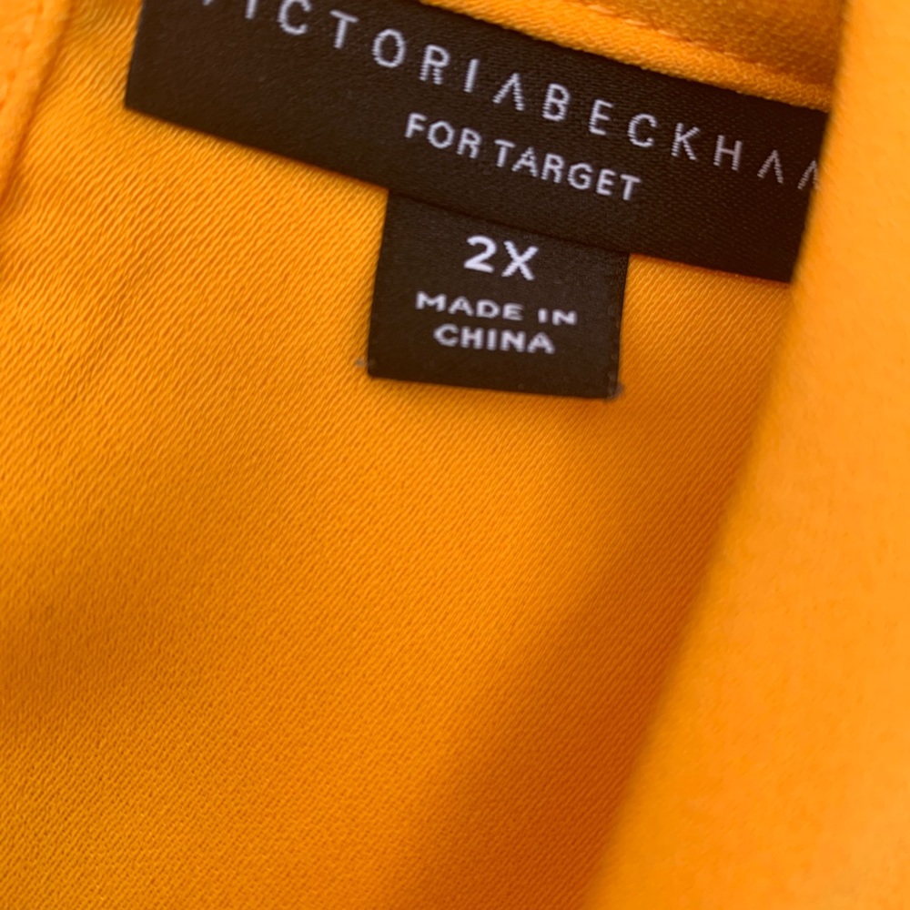 Victoria Beckham Plus Size 1X - Picture 4 of 8